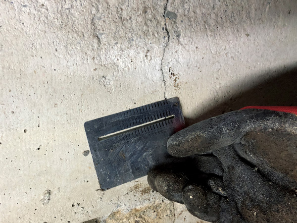 基礎のクラック幅計測